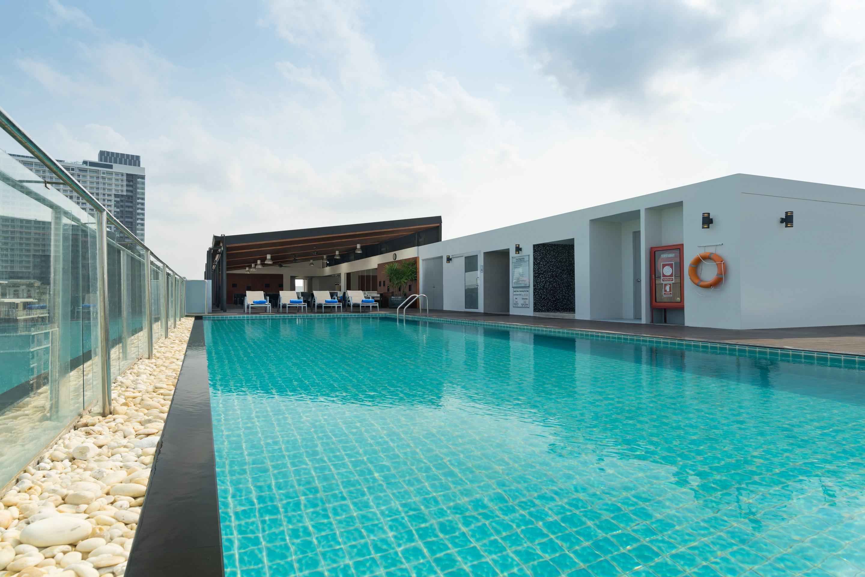 Travelodge Pattaya Exterior photo